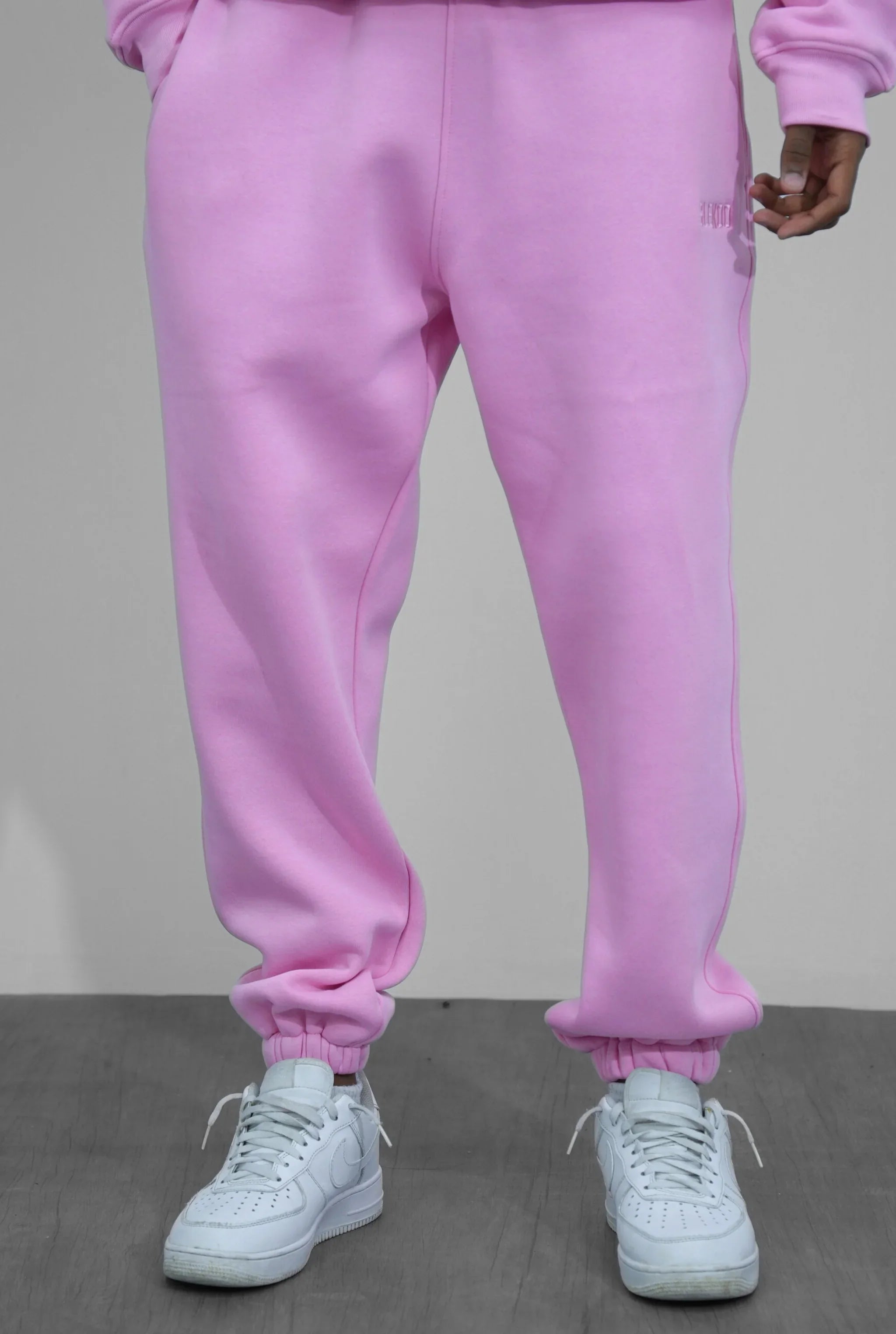 Basic Closed Bottom Sweatpants V1