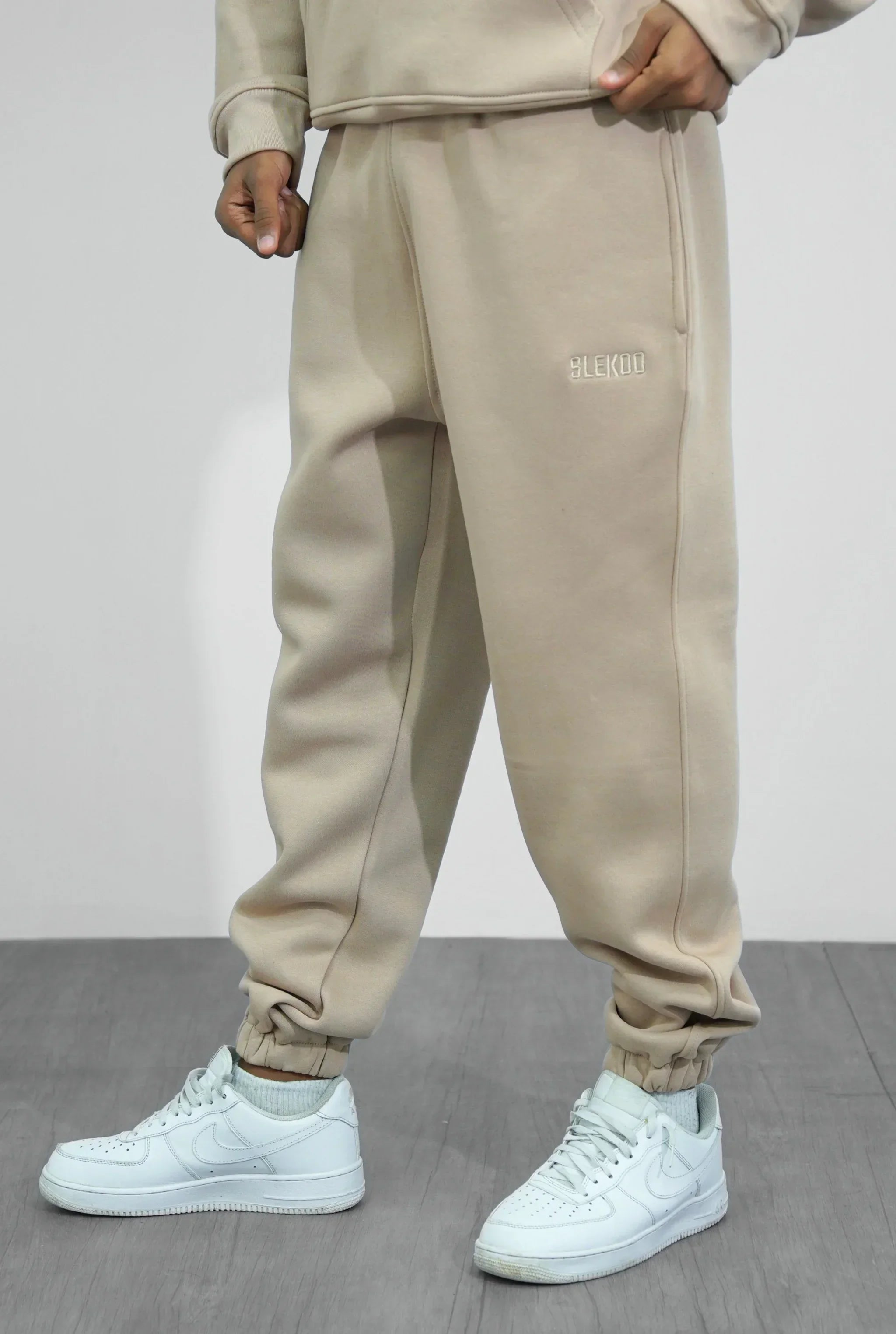 Basic Closed Bottom Sweatpants V1