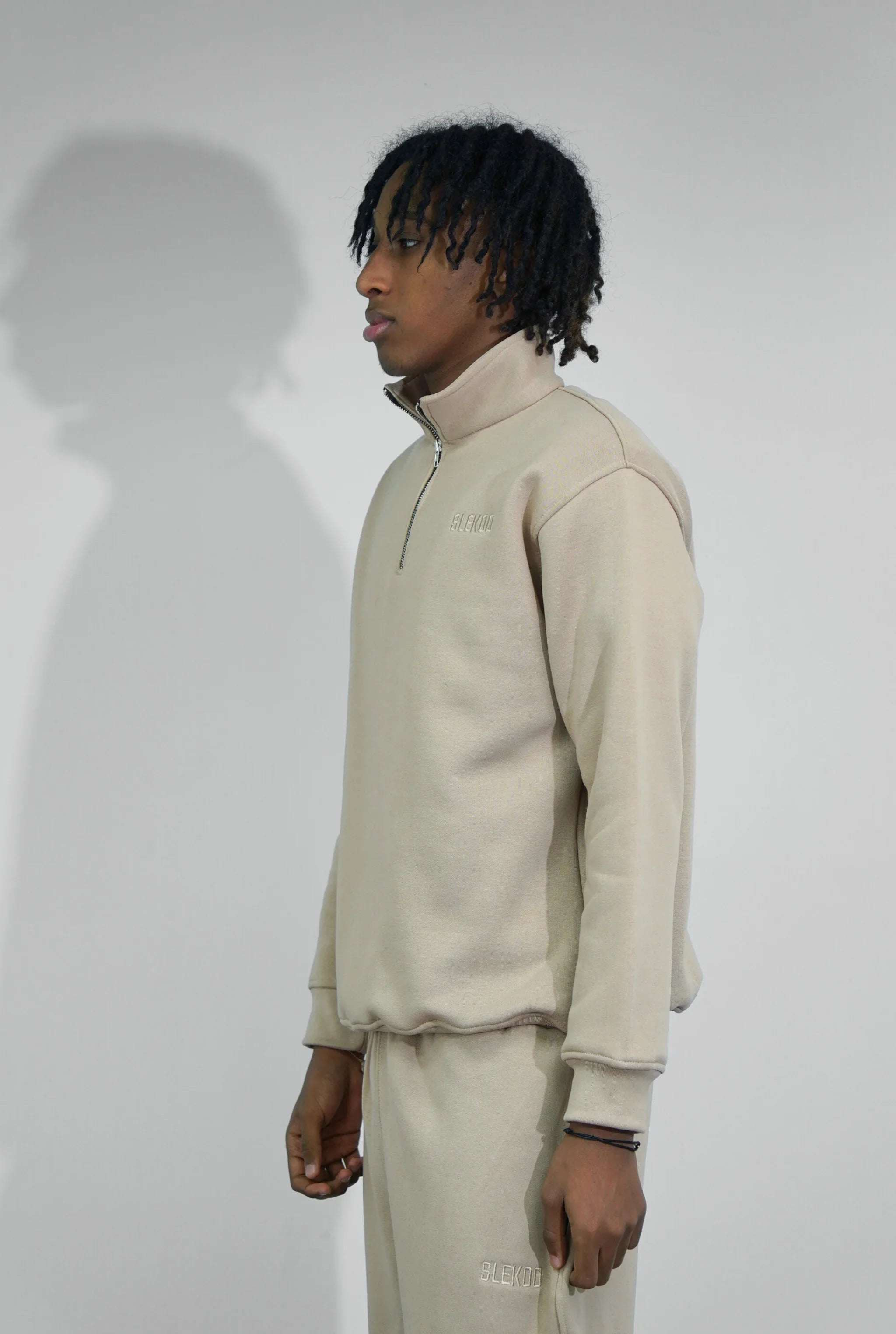 Basic Zipper Sweater V1