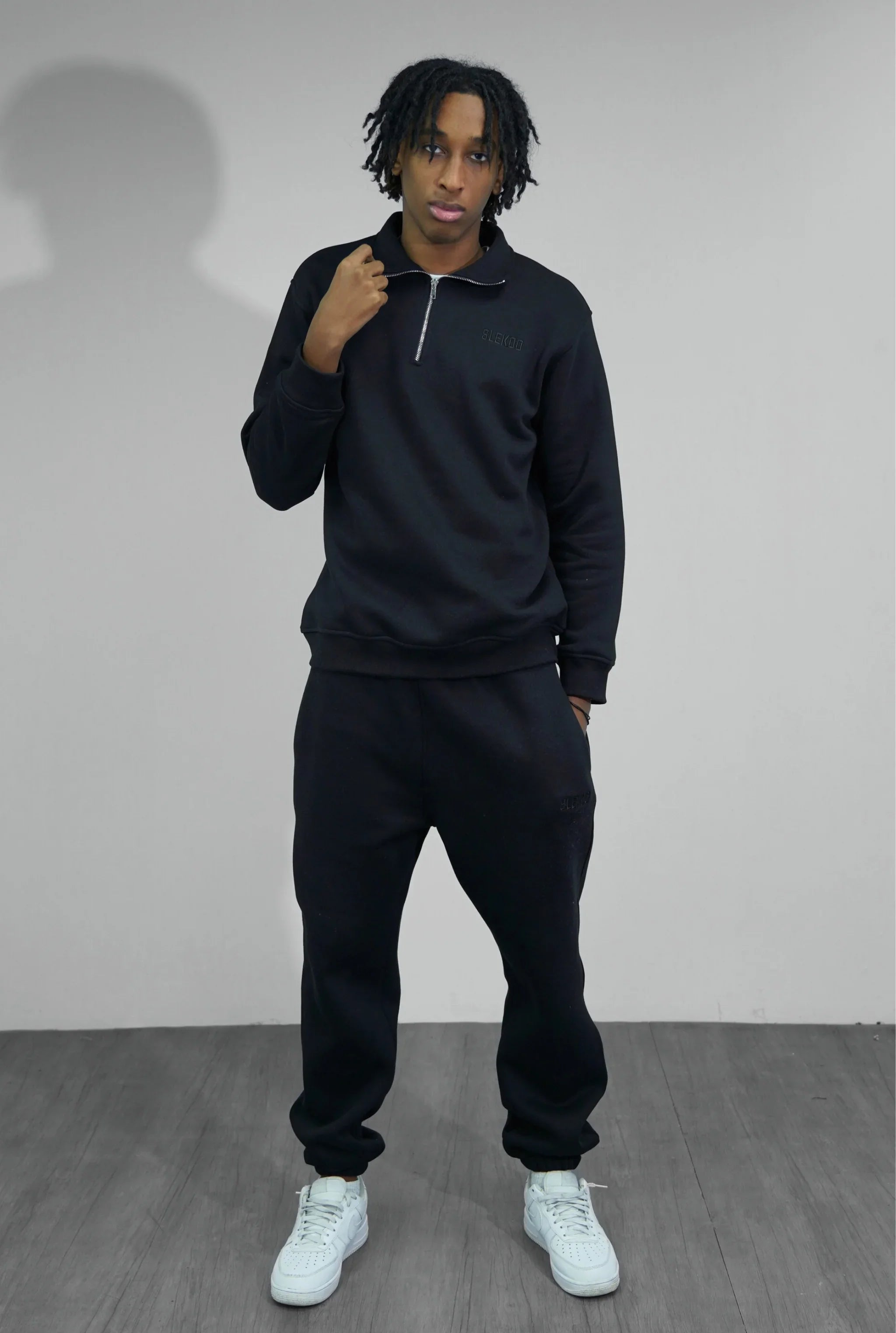 Basic Zipper Sweater V1