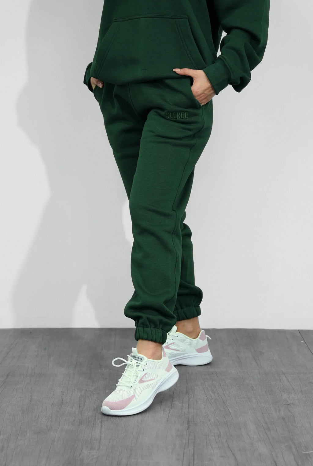 Basic Closed Bottom Sweatpants V1