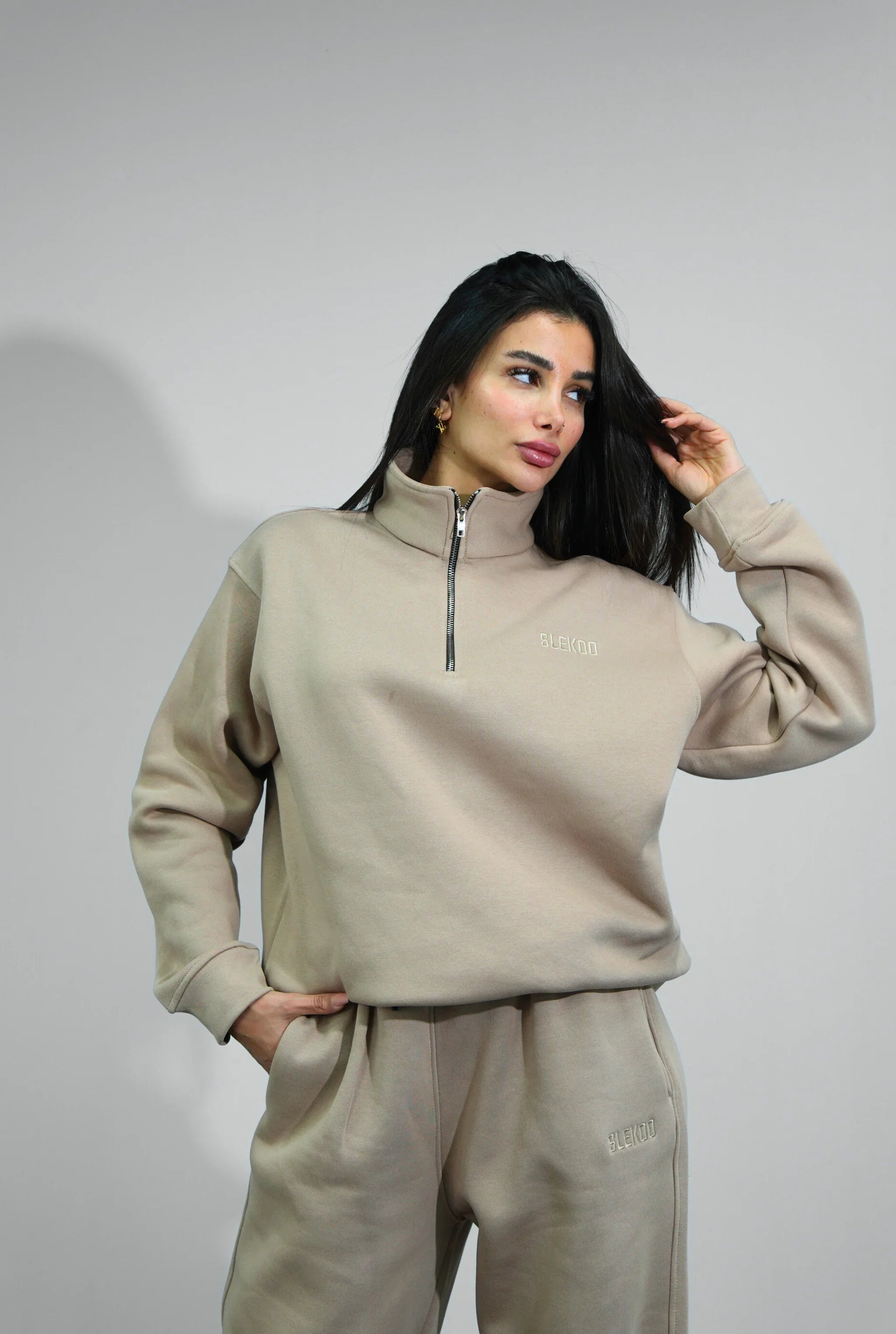 Basic Zipper Sweater V1