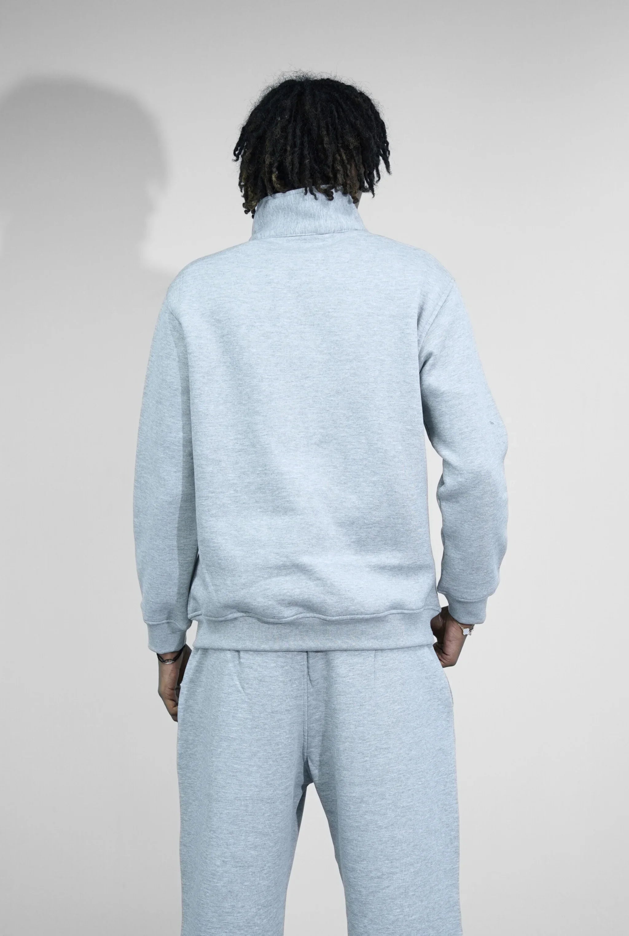 Basic Zipper Sweater V1