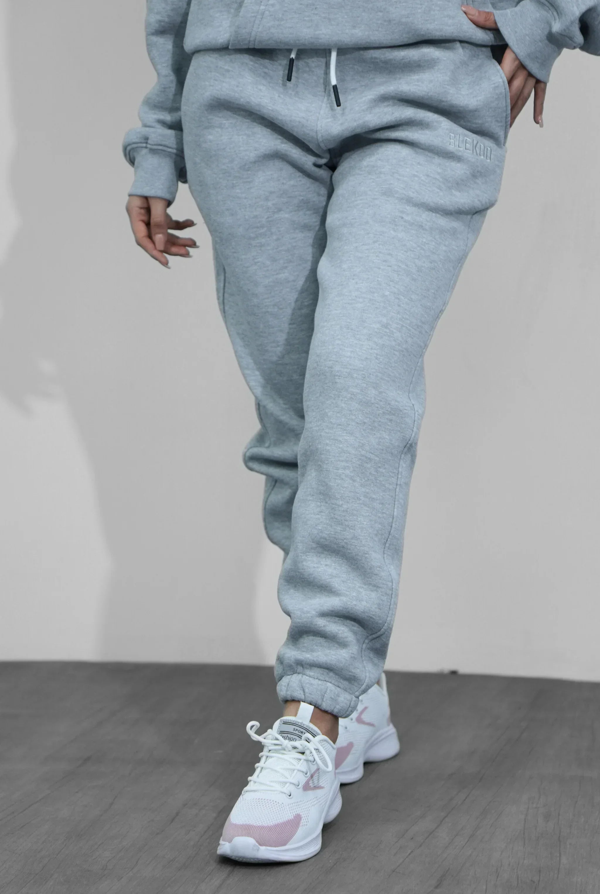 Basic Closed Bottom Sweatpants V1