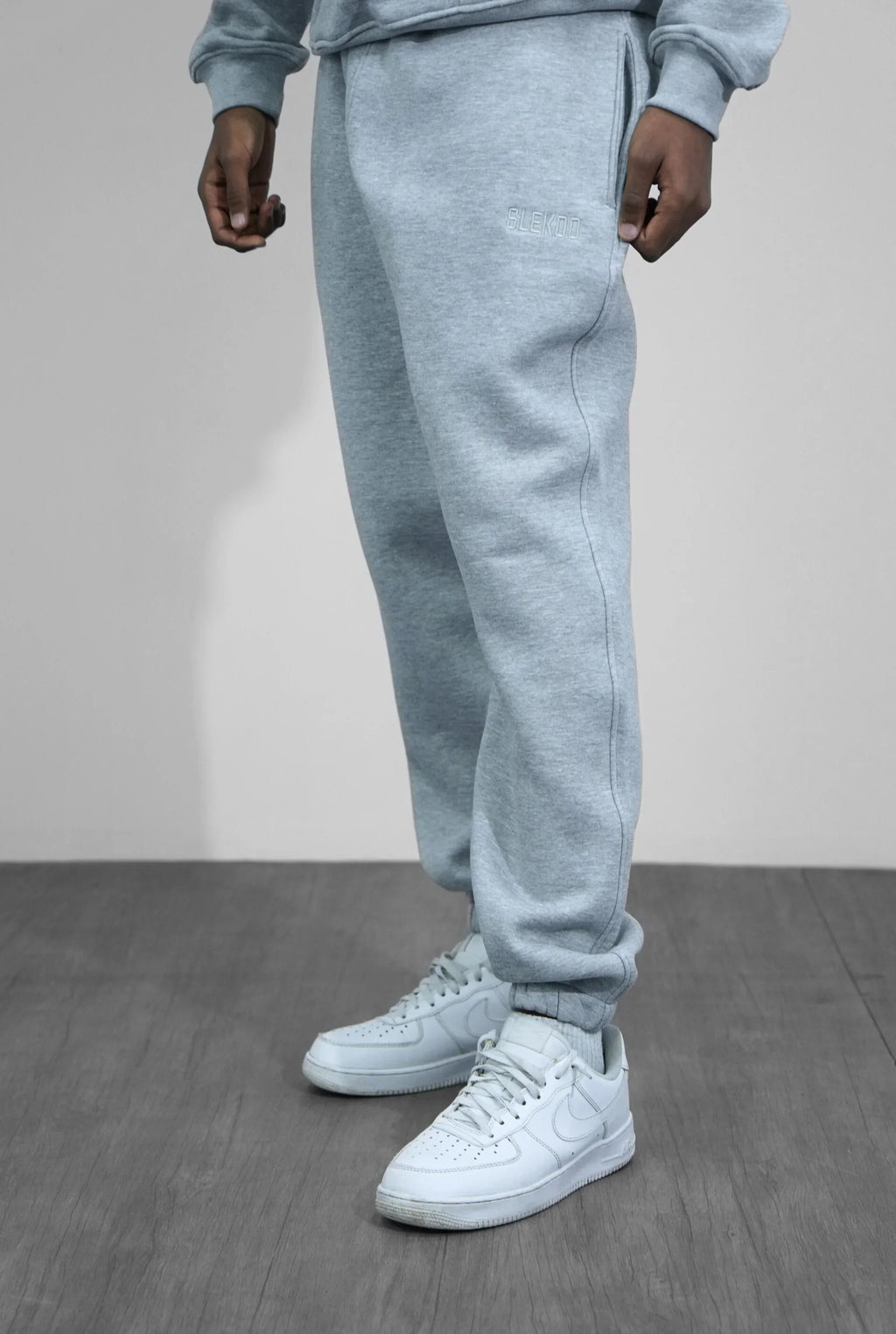 Basic Closed Bottom Sweatpants V1