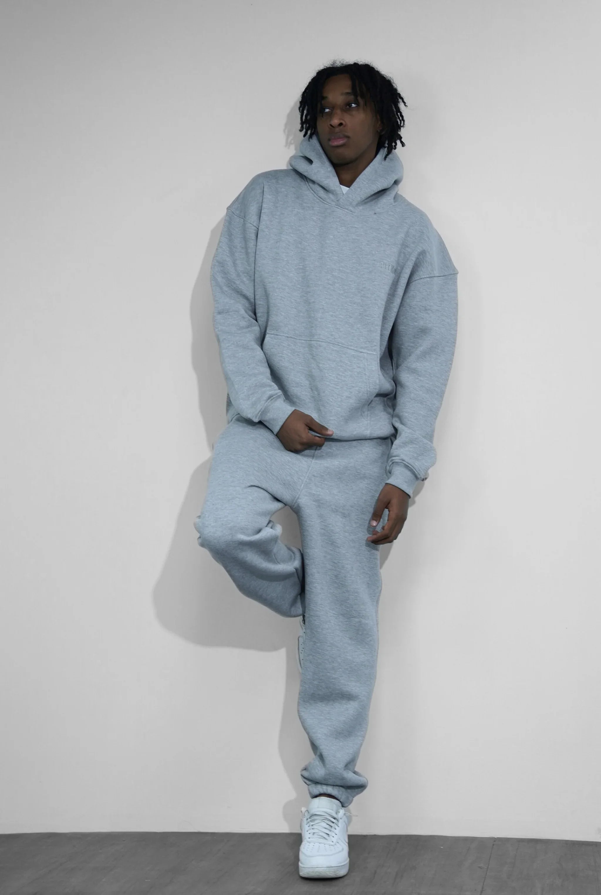 Basic Closed Bottom Sweatpants V1